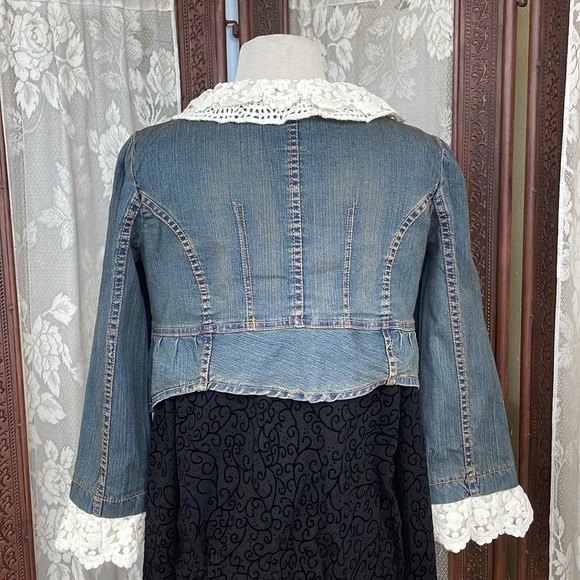 Vintage Inspired Cropped Jacket - Picture 7 of 9